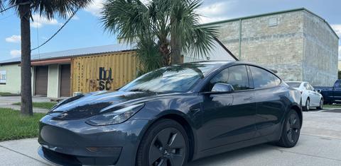 Tesla Model 3 2022