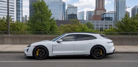Porsche Taycan 2022