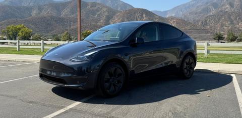 Tesla Model Y 2024