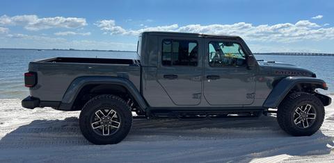 Jeep Gladiator 2025
