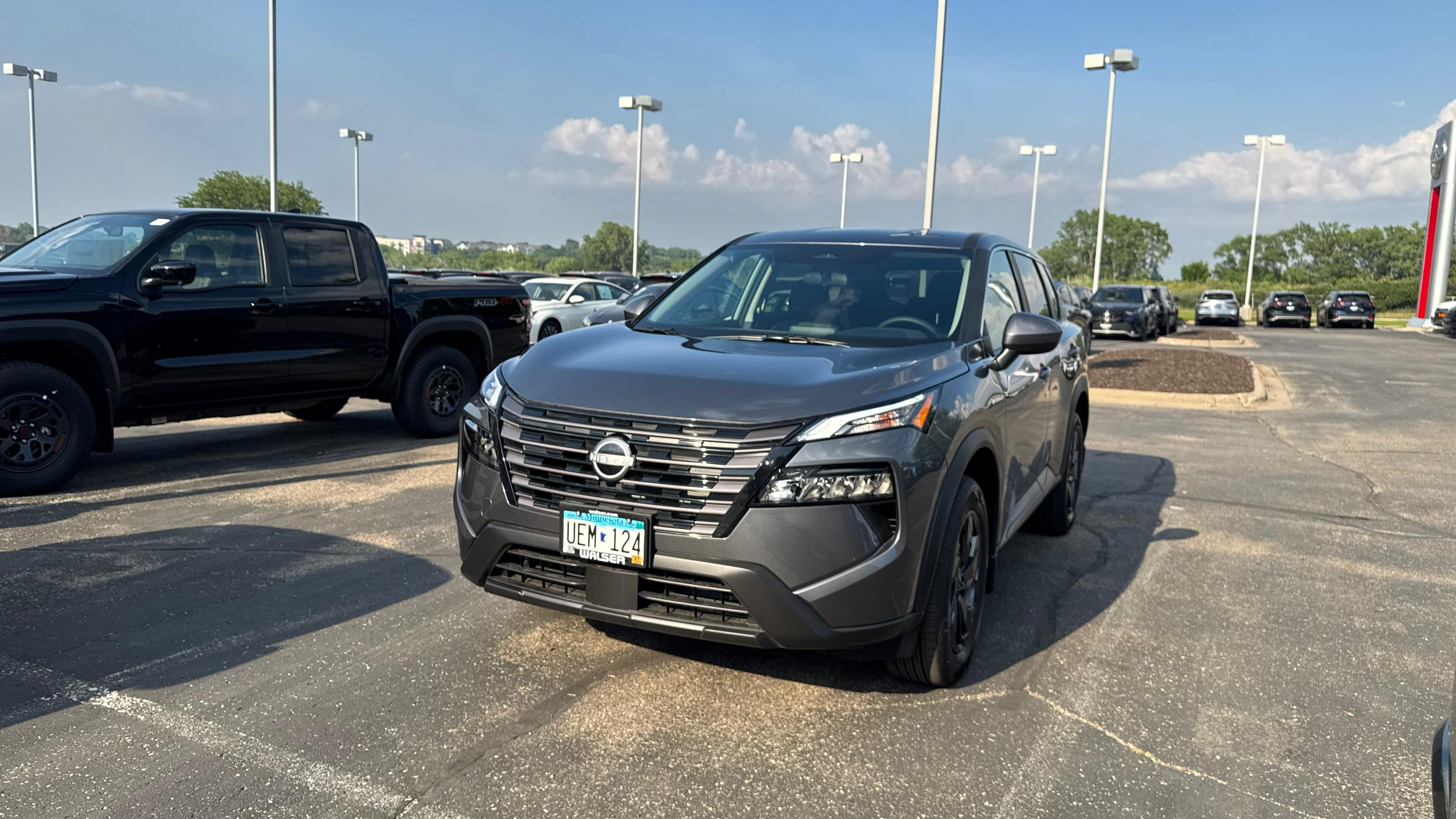 Nissan Rogue 2026 in Eden Prairie, MN