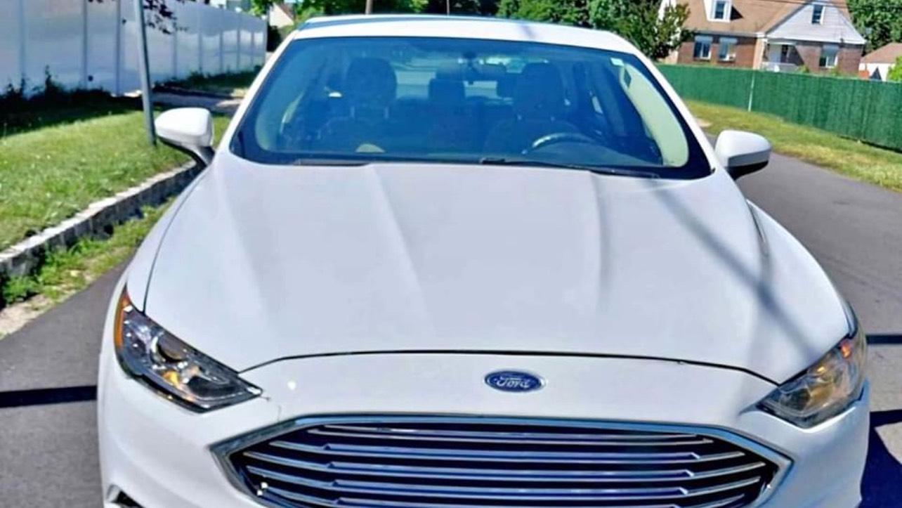 Ford Fusion Hybrid 2017 in Deer Park, NY