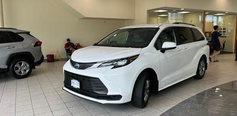 Toyota Sienna 2025