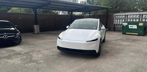 Tesla Model Y 2026