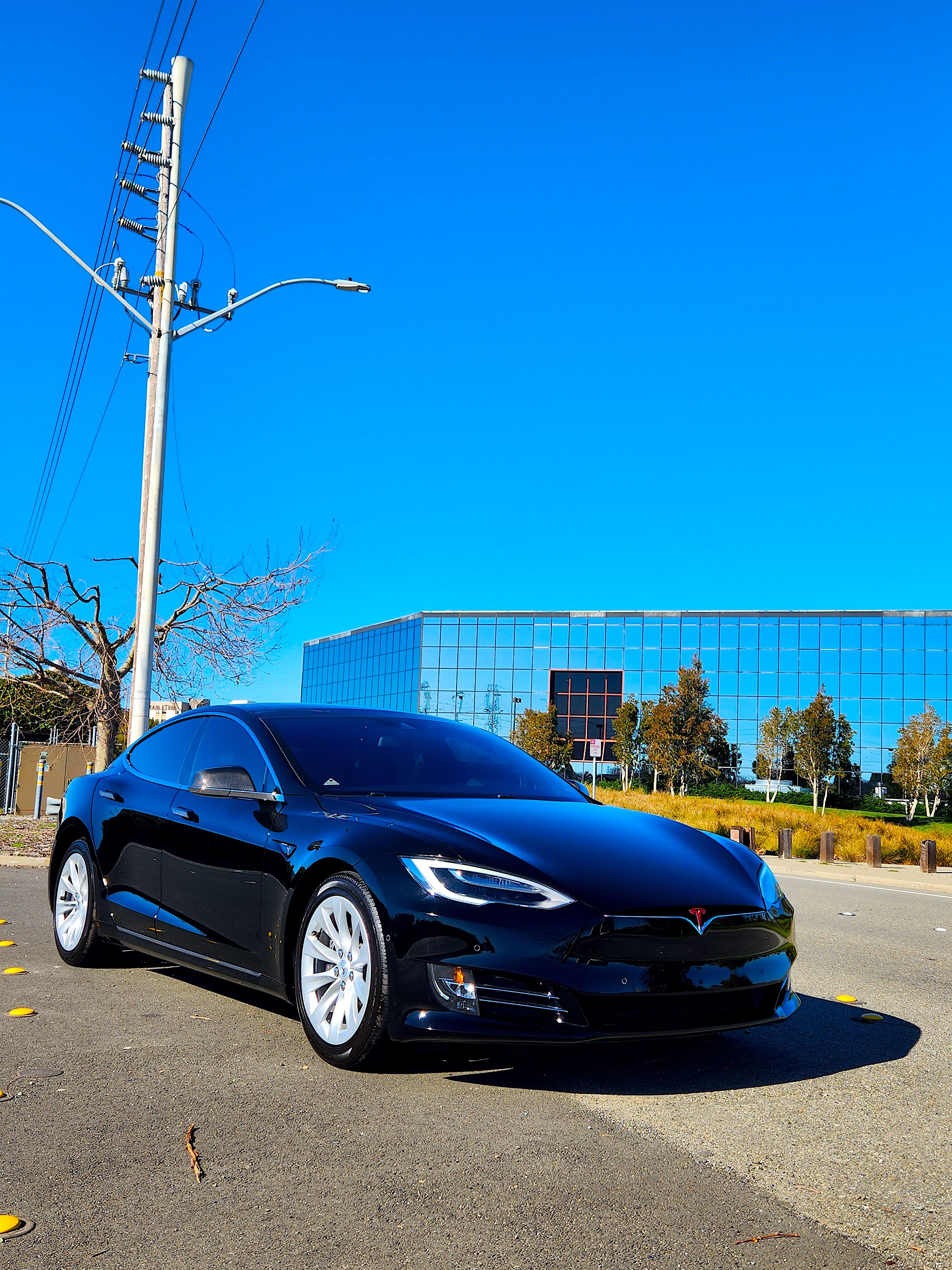 Tesla Model S 2016 in 