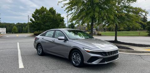 Hyundai Elantra 2024