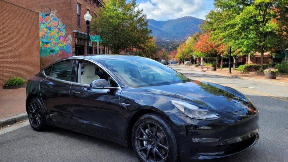 Tesla Model 3 2020 in Canton, NC