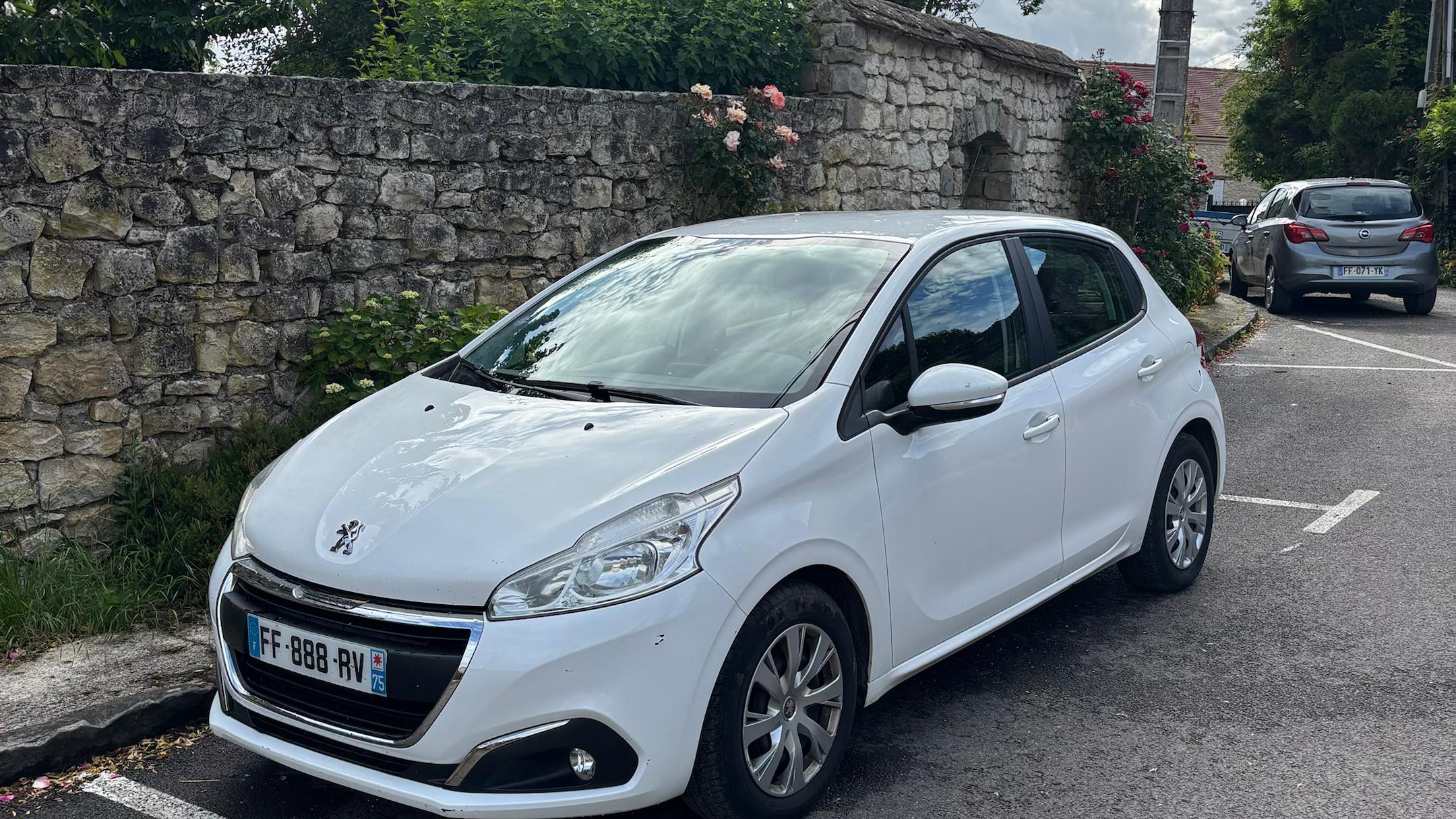 Peugeot 208 2019 à Créteil