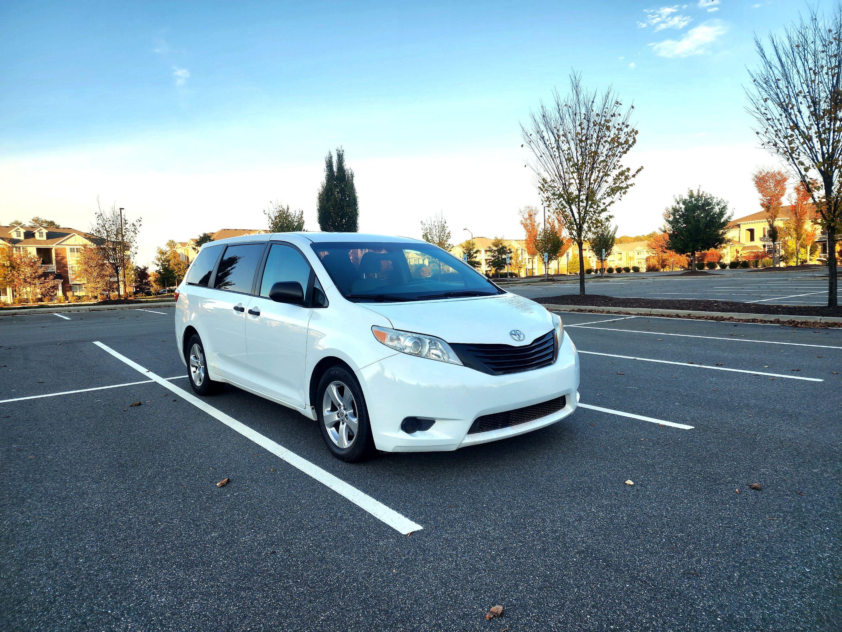 Toyota Sienna 2015 in Raleigh, NC