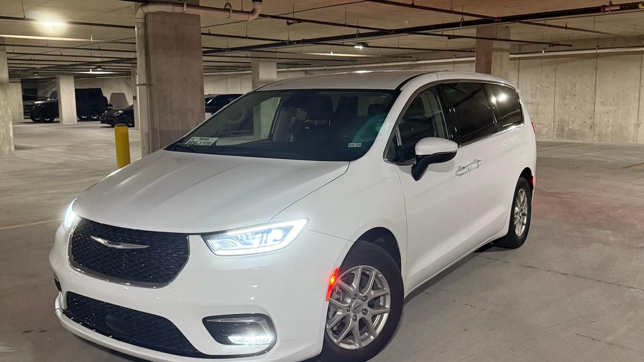 Chrysler Pacifica 2023 in 