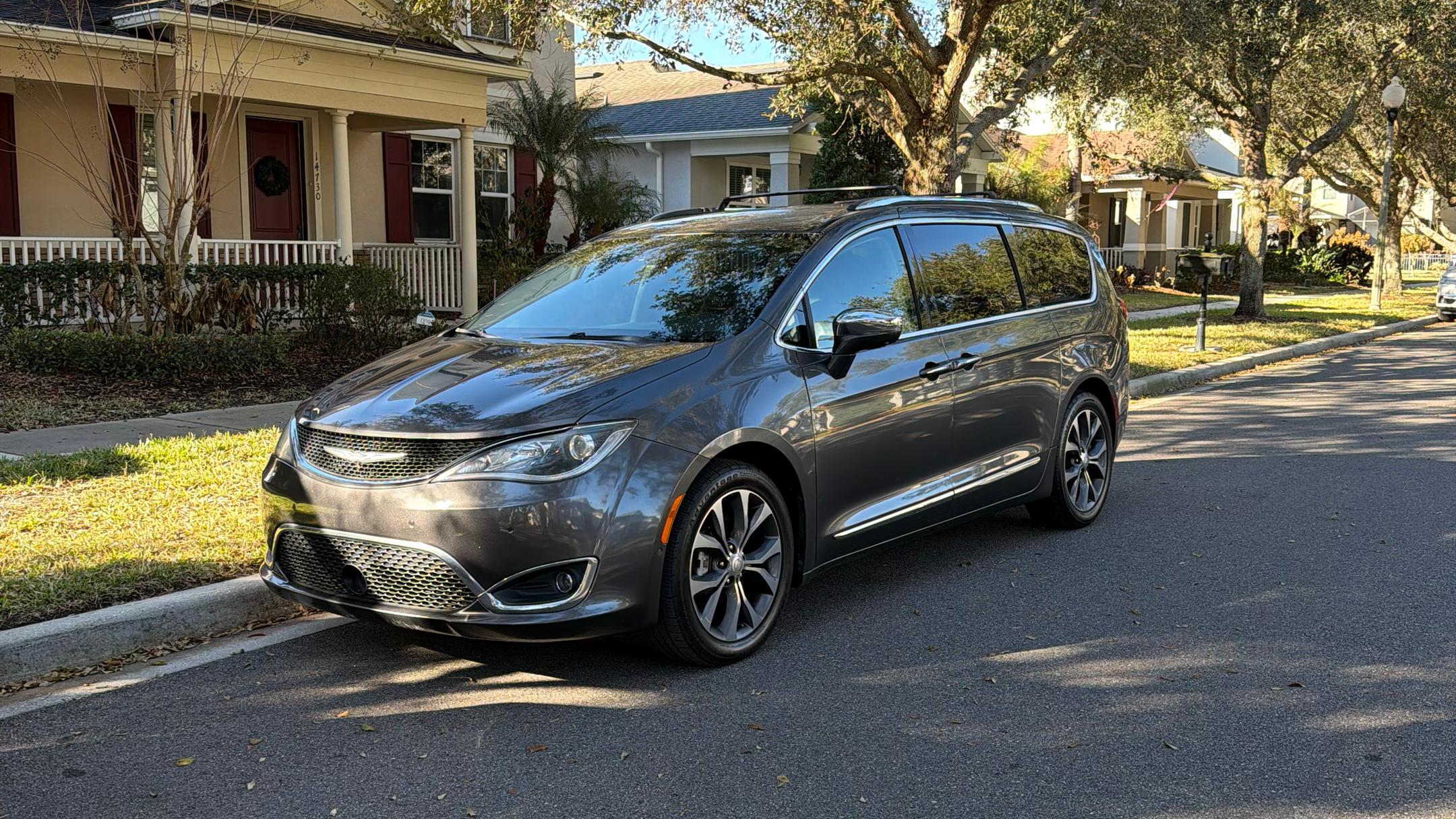 Chrysler Pacifica 2017 in Winter Garden, FL