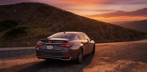 Lexus ES 2025
