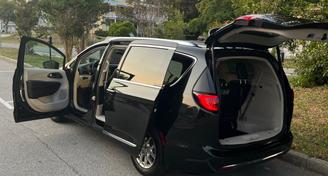 Chrysler Pacifica 2019 — Car rental alternative in Myrtle Beach, SC