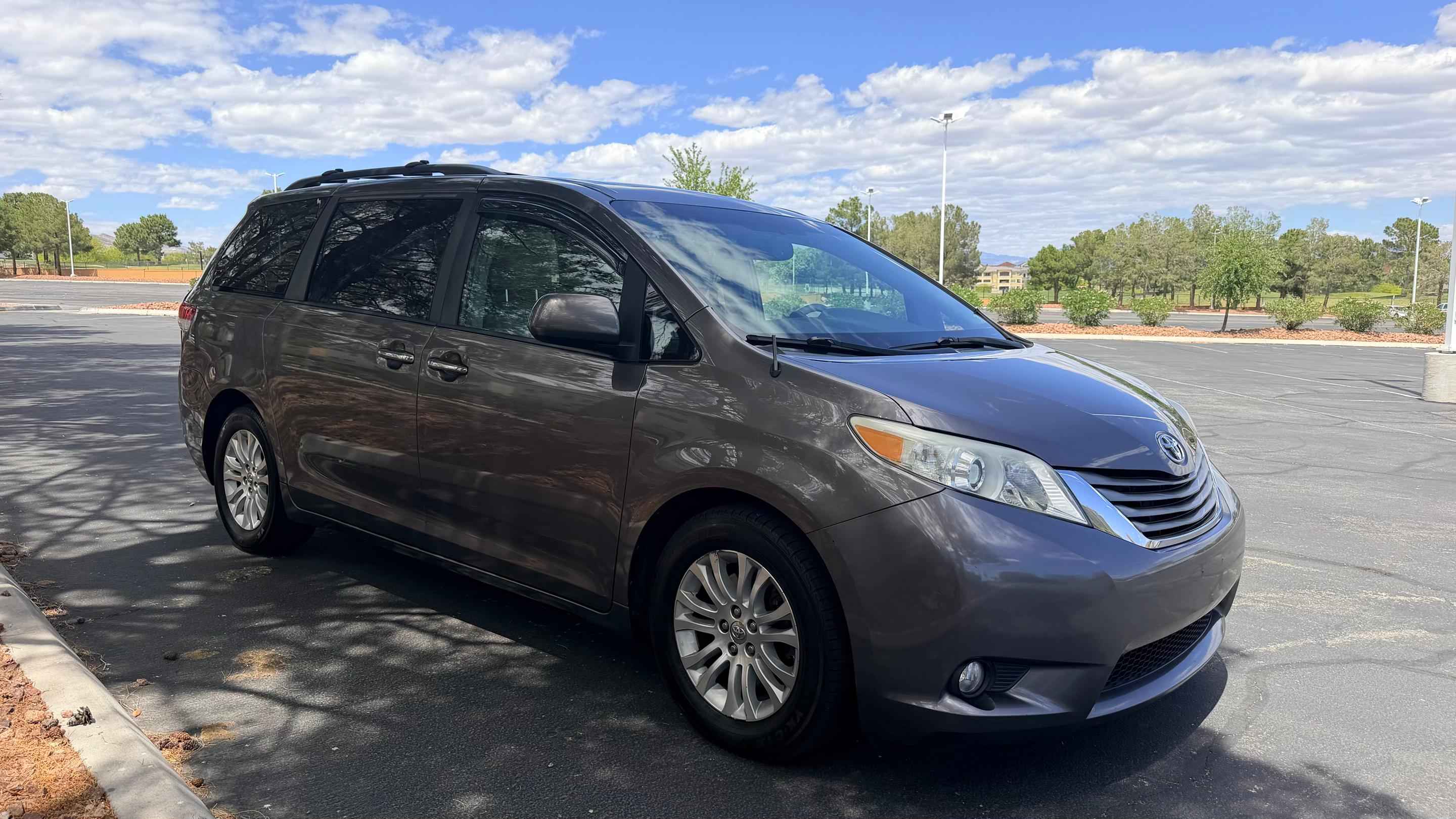 Toyota Sienna 2014 in Las Vegas, NV