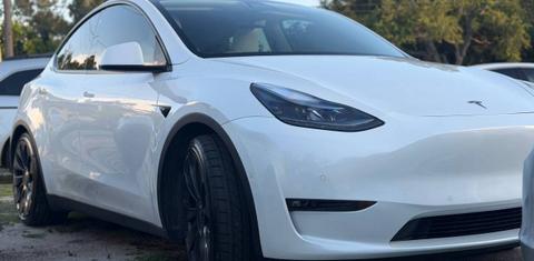 Tesla Model Y 2021