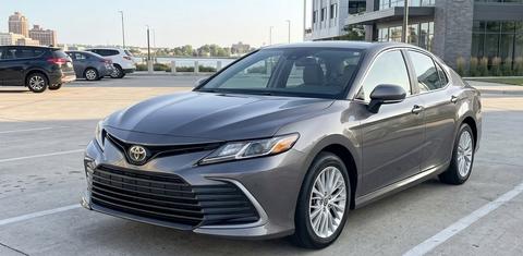 Toyota Camry 2021