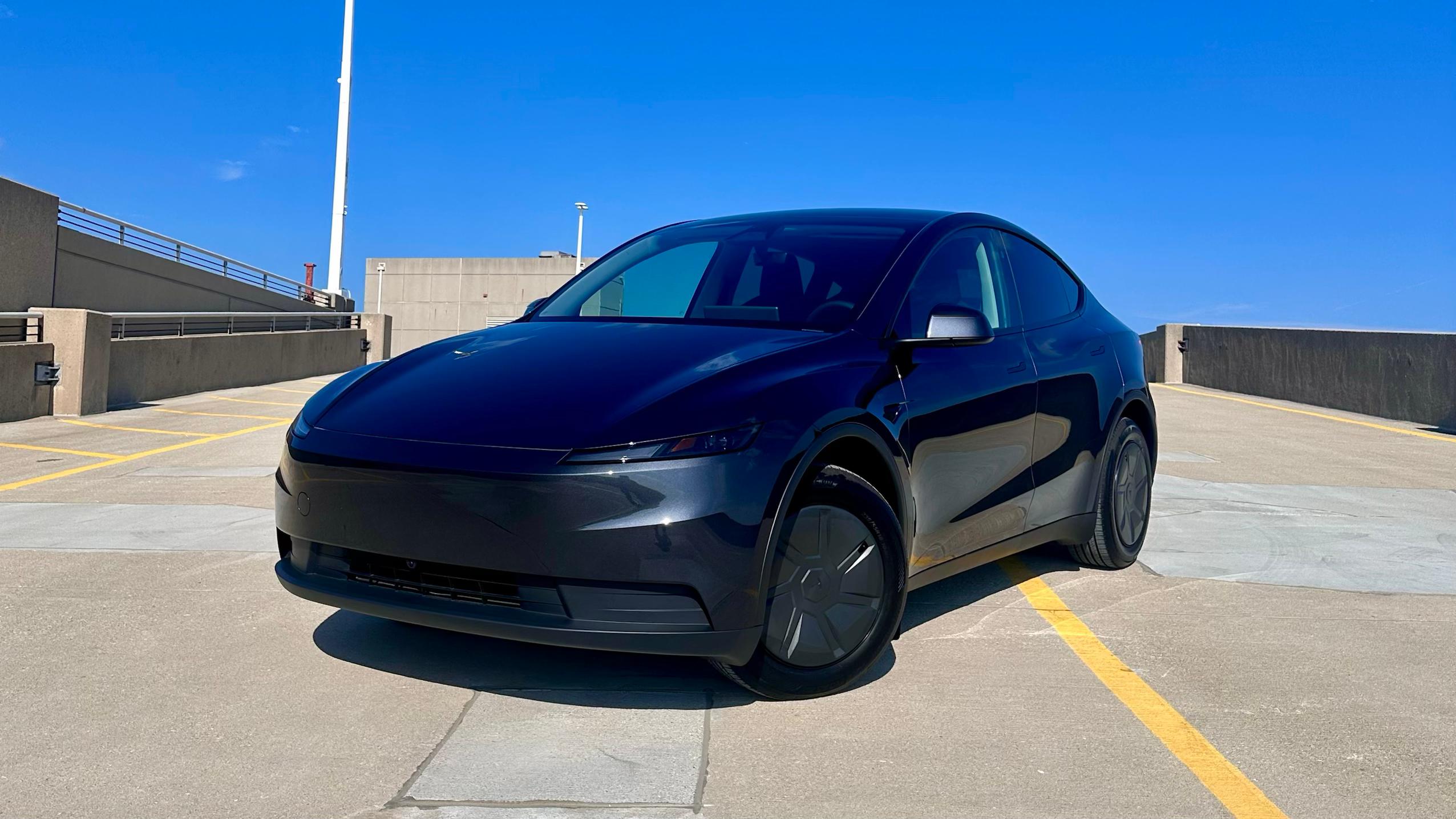 Tesla Model Y 2026 in Glen Ellyn, IL