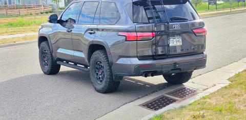 Toyota Sequoia 2023