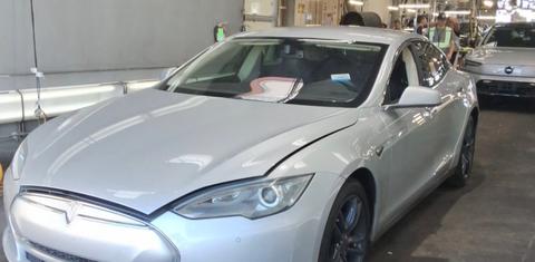 Tesla Model S 2014