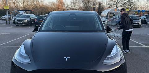 Tesla Model Y 2025