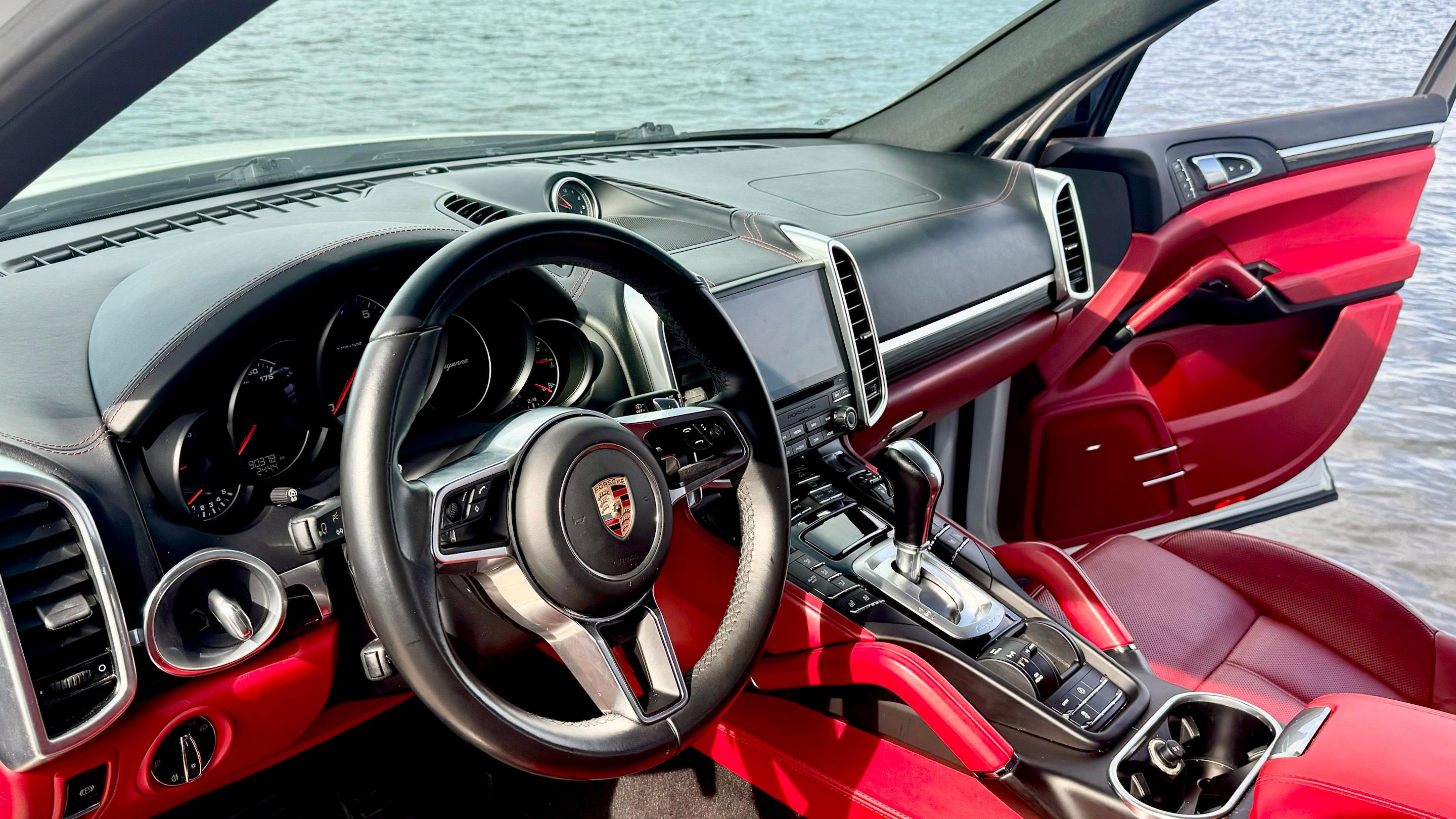 Porsche Cayenne 2017 in Bradenton, FL