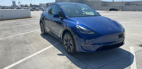 Tesla Model Y 2024