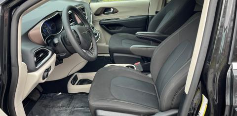 Chrysler Voyager 2023