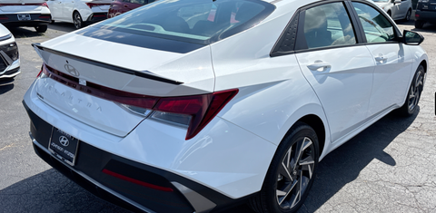 Hyundai Elantra 2025