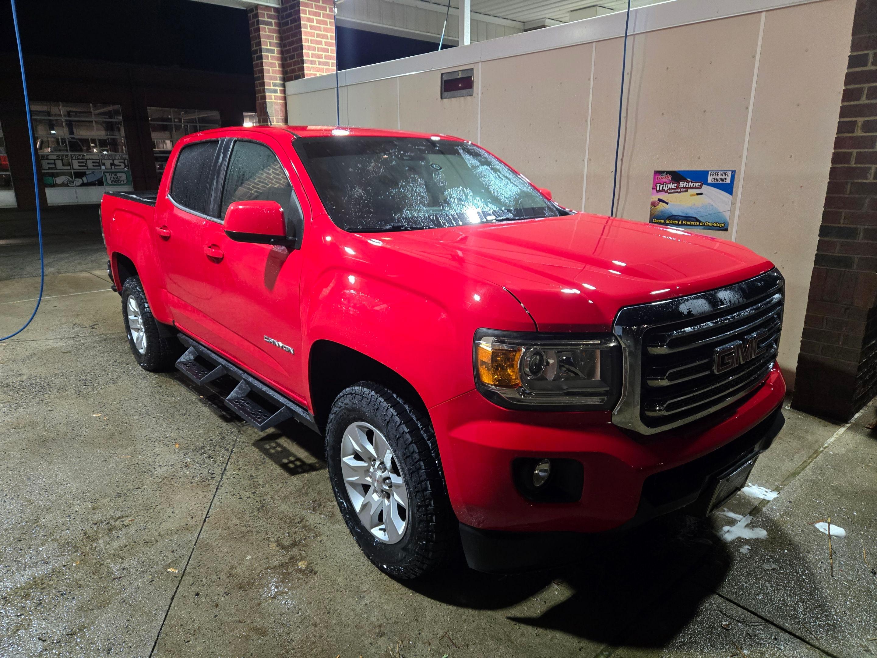 GMC Canyon 2016 in 