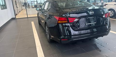 Nissan Altima 2023