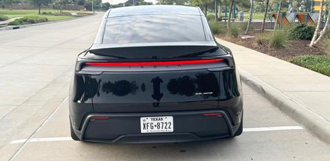 Tesla Model Y 2026