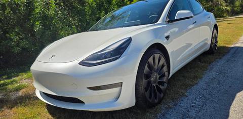 Tesla Model 3 2022