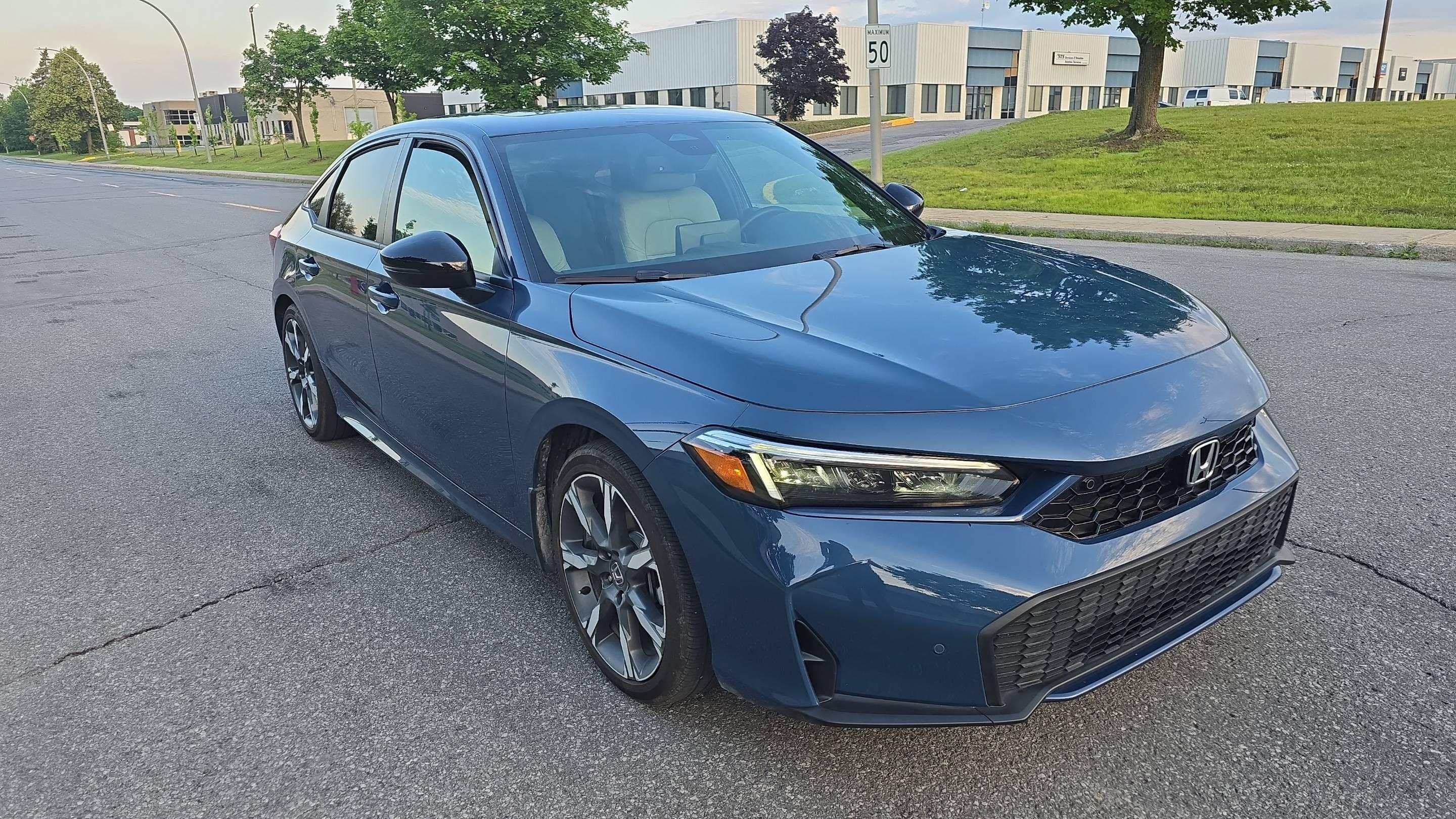 Honda Civic Hybrid 2026 in Brossard, QC