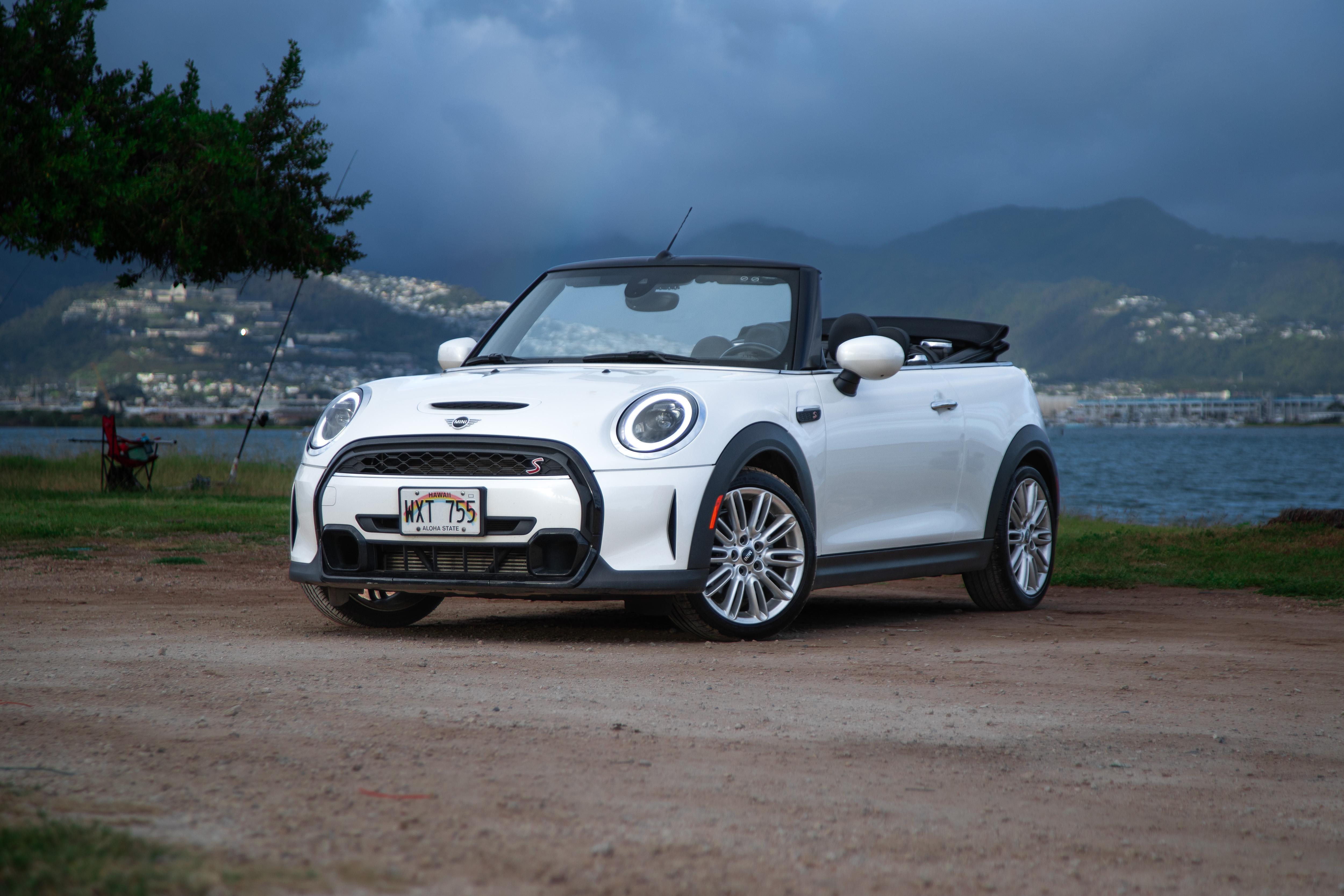 MINI Convertible 2024 in Honolulu, HI