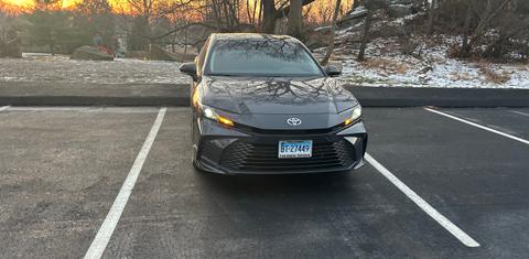Toyota Camry Hybrid 2025
