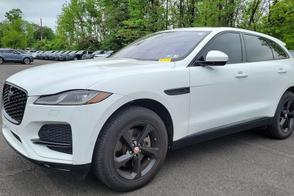 Jaguar F-Pace car