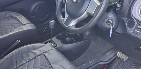 Toyota YARIS 2014