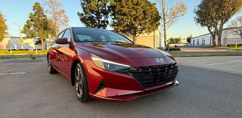 Hyundai Elantra 2023