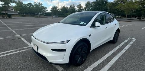 Tesla Model Y 2026