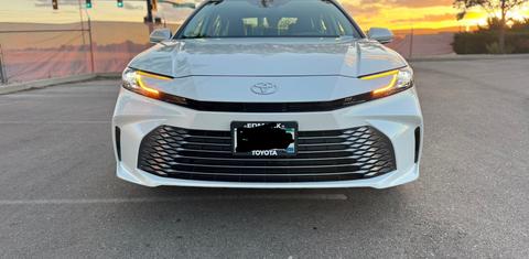Toyota Camry Hybrid 2026