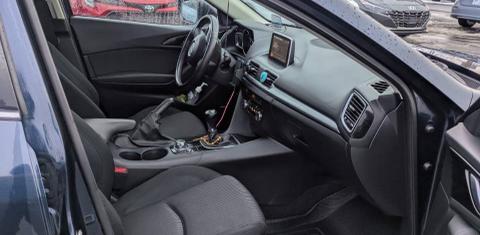Mazda Mazda3 2015