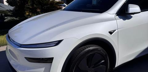 Tesla Model Y 2026