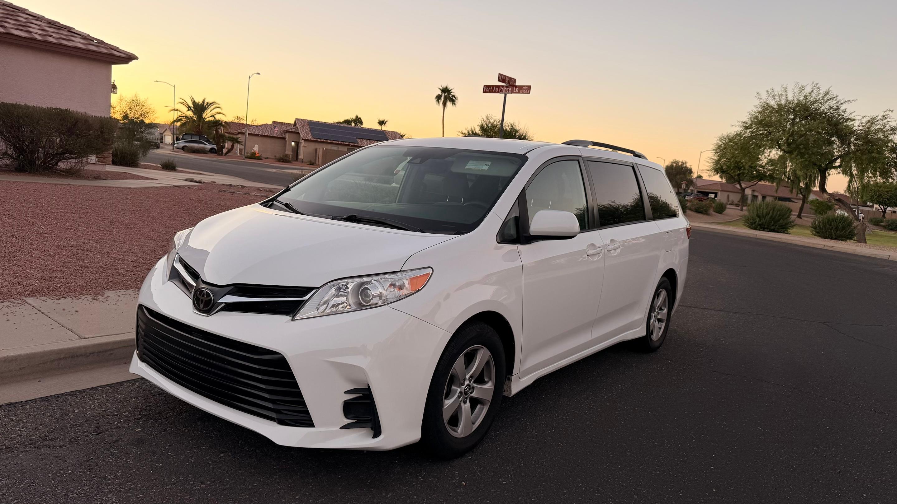Toyota Sienna 2019 in Glendale, AZ
