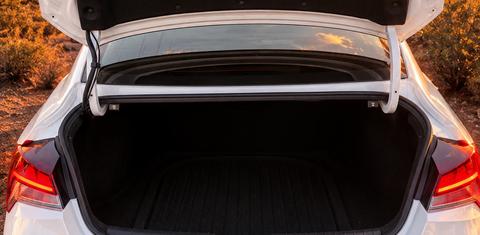 Hyundai Elantra 2025