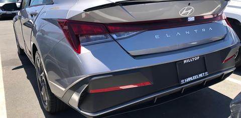 Hyundai Elantra 2025
