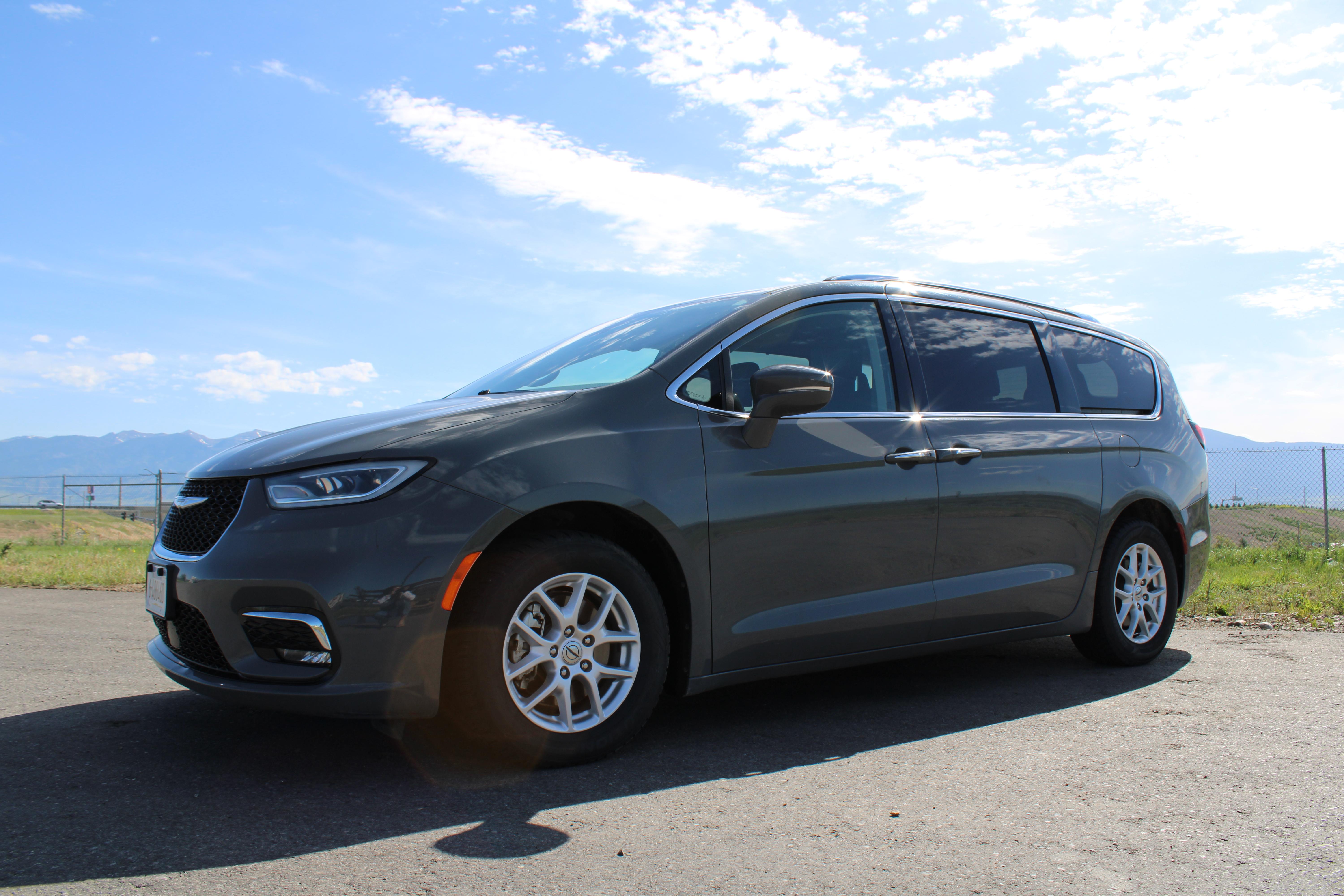 Chrysler Pacifica 2021 in Belgrade, MT