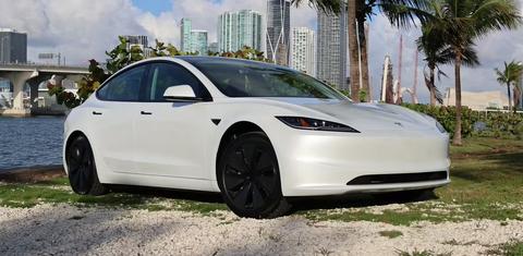 Tesla Model 3 2025