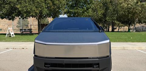Tesla Cybertruck 2026