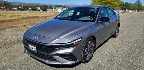 Hyundai Elantra 2025