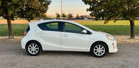 Toyota Prius c 2015
